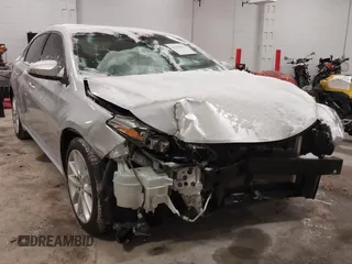 2013 Toyota Avalon XLE z VIN 4T1BK1EB2DU004273, wystawiony jako IAAI lot #41382017 z przebiegiem 56 448 mil mil oraz . Historia ofert i sprzedaży dostępna na DreamBid. Obrazek 1.