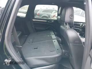 2016 Porsche Cayenne с VIN WP1AA2A24GKA14137, выставлен на аукционе IAAI как лот 42602325 с пробегом 61 865 миль миль и . История ставок и продаж доступна на DreamBid. Изображение 8.