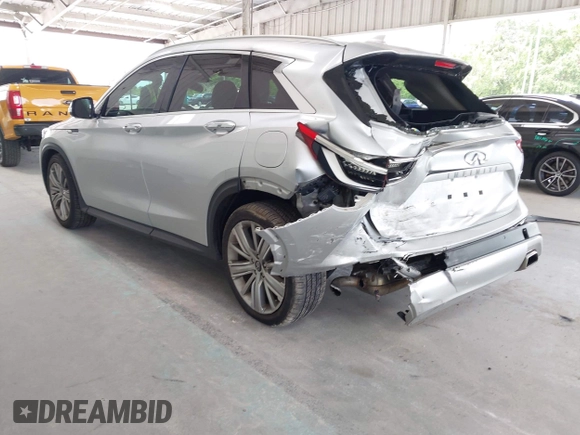 2020 Infiniti QX50 Luxe z VIN 3PCAJ5M14LF113182, wystawiony jako IAAI lot #42651997 z przebiegiem 23 035 mil mil oraz . Historia ofert i sprzedaży dostępna na DreamBid. Obrazek 3.
