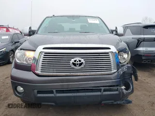 2012 Toyota Tundra 4WD Truck LTD with VIN 5TFHW5F17CX211075, listed as a IAAI auction lot 41510976 with 204,930 mi miles. Bid and sale history available at carsss.com. Image 13.
