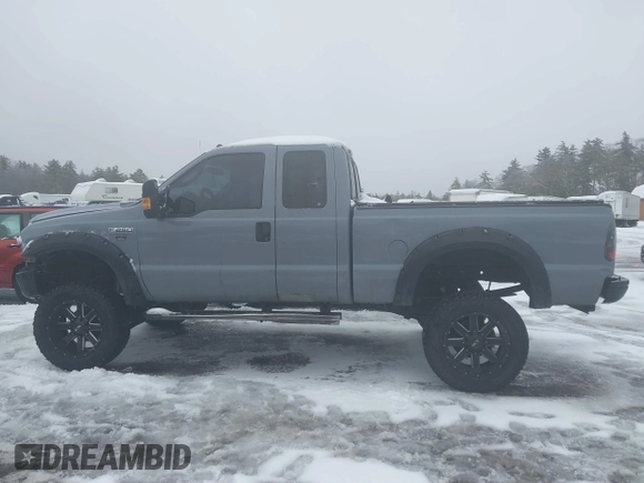 2006 Ford F-250 XL z VIN 1FTSX21526EB97324, wystawiony jako IAAI lot #41541311 z przebiegiem 73 721 mil mil oraz . Historia ofert i sprzedaży dostępna na DreamBid. Obrazek 14.