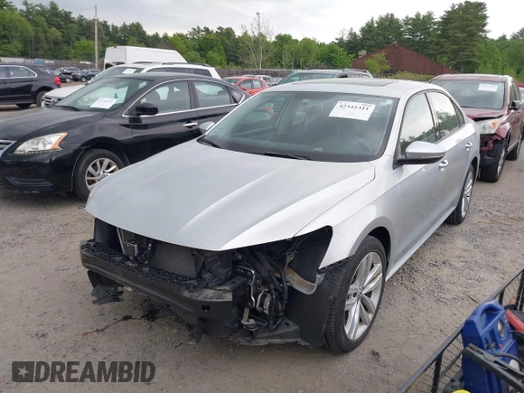2019 Volkswagen Passat Wolfsburg Edition z VIN 1VWLA7A30KC002809, wystawiony jako IAAI lot #42341311 z przebiegiem 31 181 mil mil oraz . Historia ofert i sprzedaży dostępna na DreamBid. Obrazek 18.