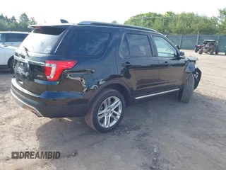 2017 Ford Explorer XLT with VIN 1FM5K8D82HGB44971, listed as a IAAI auction lot 42501912 with 117,202 mi miles and . Bid and sale history available at DreamBid. Image 4.