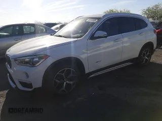 2017 BMW X1 xDrive28i z VIN WBXHT3Z33H4A55190, wystawiony jako Copart lot #58202935 z przebiegiem 82 192 mil mil oraz Czysty tytuł • Clean title. Historia ofert i sprzedaży dostępna na DreamBid. Obrazek 1.