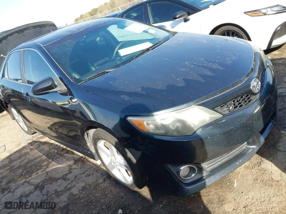 2012 Toyota Camry L with VIN 4T1BF1FK6CU202811, listed as a IAAI auction lot 41821985 with 220,741 mi miles. Bid and sale history available at carsss.com. Image 1.