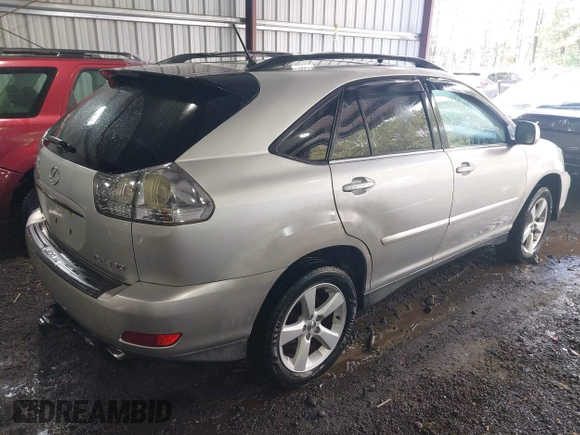 2005 Lexus RX 330 with VIN 2T2HA31U35C085203, listed as a IAAI auction lot 41922650 with 193,813 mi miles. Bid and sale history available at carsss.com. Image 4.