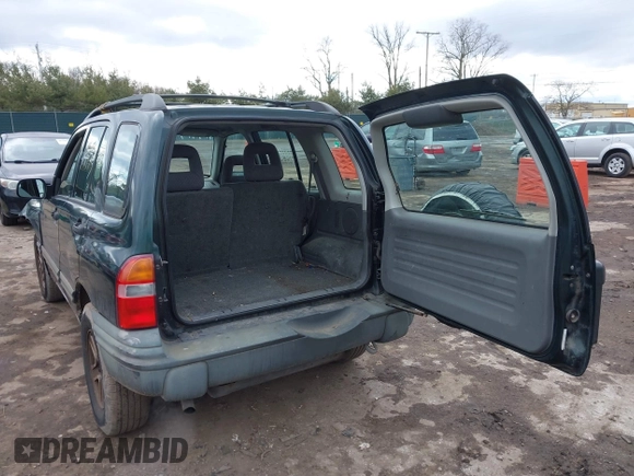 2002 Chevrolet Tracker z VIN 2CNBJ13C126946857, wystawiony jako IAAI lot #41491975 z przebiegiem Nie podano mil oraz . Historia ofert i sprzedaży dostępna na DreamBid. Obrazek 3.
