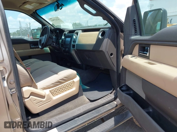 2012 Ford F-150 XL with VIN 1FTEW1CM5CKD32629, listed as a IAAI auction lot 42127583 with 257,949 mi miles. Bid and sale history available at carsss.com. Image 5.