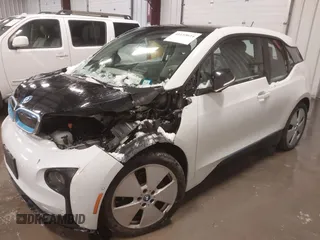 2015 BMW i3 z VIN WBY1Z4C53FV504836, wystawiony jako IAAI lot #41155614 z przebiegiem 66 910 mil mil oraz . Historia ofert i sprzedaży dostępna na DreamBid. Obrazek 2.