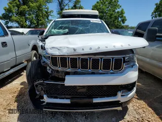 2023 Jeep Wagoneer Series III with VIN 1C4SJSDP3PS573384, listed as a Copart auction lot 58173364 with 5,014 mi miles and Salvage title. Bid and sale history available at DreamBid. Image 5.