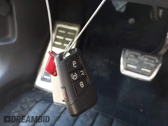2022 Volkswagen Tiguan SE R-Line Black with VIN 3VVCB7AX4NM165115, listed as a IAAI auction lot 41624320 with 18,074 mi miles and . Bid and sale history available at DreamBid. Image 11.