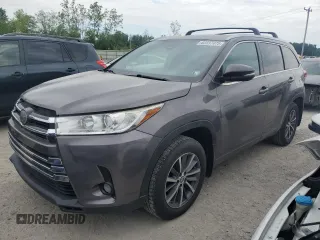 2017 Toyota Highlander XLE with VIN 5TDJZRFH7HS426496, listed as a Copart auction lot 62337475 with 255,962 mi miles and Clean title. Bid and sale history available at DreamBid. Image 1.