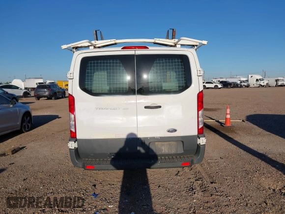 2016 Ford Transit Cargo z VIN 1FTYE1YM2GKB48893, wystawiony jako IAAI lot #41915007 z przebiegiem 234 934 mil mil oraz . Historia ofert i sprzedaży dostępna na DreamBid. Obrazek 16.