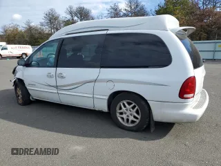 2000 Dodge Caravan SE with VIN 1B4GP44L8YB797844, listed as a Copart auction lot 72460724 with 184,841 mi miles and Salvage Title. Bid and sale history available at carsss.com. Image 2.