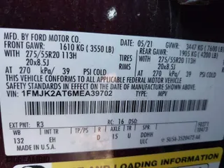 2021 Ford Expedition Max Limited with VIN 1FMJK2AT6MEA39702, listed as a IAAI auction lot 41031989 with 63,852 mi miles. Bid and sale history available at carsss.com. Image 9.