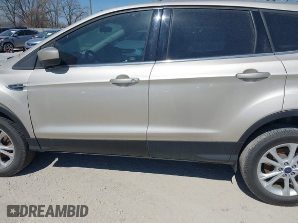 2017 Ford Escape SE with VIN 1FMCU0GD4HUC86848, listed as a IAAI auction lot 41877737 with 59,387 mi miles. Bid and sale history available at carsss.com. Image 14.