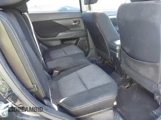2018 Mitsubishi Outlander SE z VIN JA4AD3A32JJ003961, wystawiony jako IAAI lot #42297776 z przebiegiem 164 117 mil mil oraz . Historia ofert i sprzedaży dostępna na DreamBid. Obrazek 8.