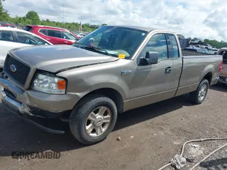 2004 Ford F-150 XL z VIN 1FTRF12W04NC41949, wystawiony jako IAAI lot #42251934 z przebiegiem Nie podano mil oraz . Historia ofert i sprzedaży dostępna na DreamBid. Obrazek 17.