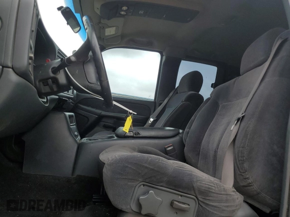 2001 Chevrolet Silverado 1500 LS with VIN 2GCEC19V711267658, listed as a Copart auction lot 51426625 with 252,839 mi miles and Salvage Title. Bid and sale history available at DreamBid. Image 7.