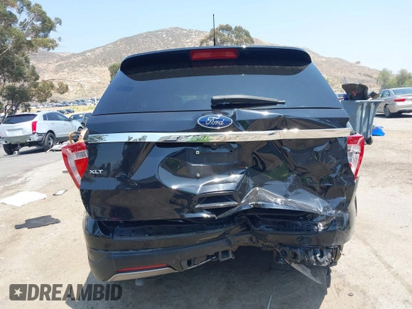 2019 Ford Explorer XLT z VIN 1FM5K7D85KGA73010, wystawiony jako IAAI lot #42397982 z przebiegiem 80 885 mil mil oraz . Historia ofert i sprzedaży dostępna na DreamBid. Obrazek 16.