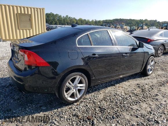 2015 Volvo S60 T5 Drive-E Premier z VIN YV140MFB0F1316643, wystawiony jako Copart lot #70535384 z przebiegiem 88 380 mil mil oraz Nie do naprawy • Non repairable. Historia ofert i sprzedaży dostępna na DreamBid. Obrazek 3.