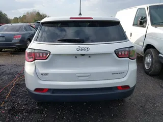 2022 Jeep Compass Sport z VIN 3C4NJCAB4NT121306, wystawiony jako IAAI lot #41763183 z przebiegiem 20 589 mil mil oraz . Historia ofert i sprzedaży dostępna na DreamBid. Obrazek 17.