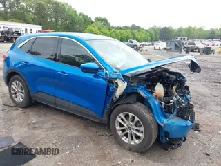 2020 Ford Escape SE z VIN 1FMCU0G64LUA57788, wystawiony jako IAAI lot #42122854 z przebiegiem 94 459 mil mil oraz . Historia ofert i sprzedaży dostępna na DreamBid. Obrazek 1.