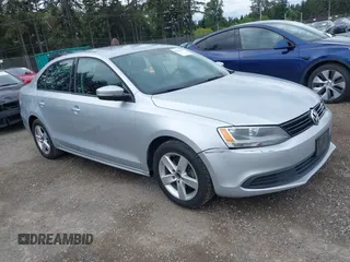 2012 Volkswagen Jetta TDI w/Premium & Nav z VIN 3VWLL7AJ8CM364248, wystawiony jako IAAI lot #42292490 z przebiegiem 268 674 mil mil oraz . Historia ofert i sprzedaży dostępna na DreamBid. Obrazek 1.