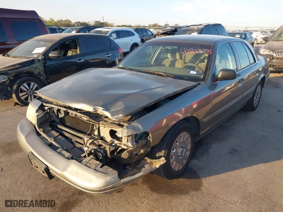2004 Ford Crown Victoria Standard with VIN 2FAFP73W64X107579, listed as a IAAI auction lot 41823273 with 131,921 mi miles. Bid and sale history available at carsss.com. Image 18.