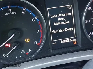 2018 Toyota RAV4 LE with VIN JTMBFREV0JJ732236, listed as a IAAI auction lot 41913555 with 60,432 mi miles. Bid and sale history available at carsss.com. Image 16.