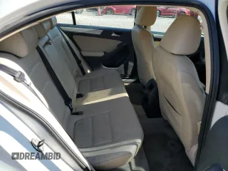 2013 Volkswagen Jetta SE с VIN 3VWDP7AJ9DM286833, выставлен на аукционе Copart как лот 48460615 с пробегом 132 035 миль миль и Списание • Salvage title. История ставок и продаж доступна на DreamBid. Изображение 10.