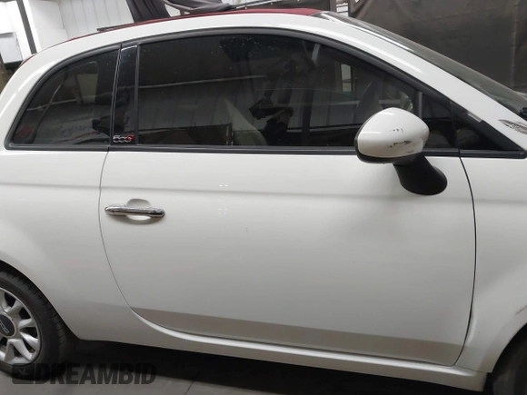 2017 FIAT 500 Pop z VIN 3C3CFFLR9HT697938, wystawiony jako IAAI lot #41444799 z przebiegiem 62 742 mil mil oraz . Historia ofert i sprzedaży dostępna na DreamBid. Obrazek 13.