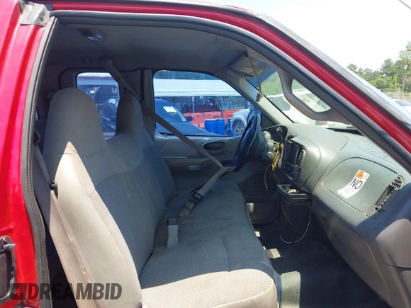 1999 Ford F-150 с VIN 1FTRX17W8XNB26591, выставлен на аукционе IAAI как лот 42607224 с пробегом Не указан миль и . История ставок и продаж доступна на DreamBid. Изображение 5.