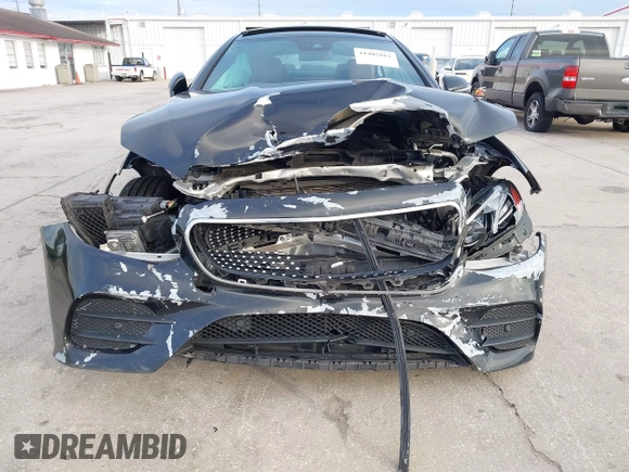 2019 Mercedes-Benz E with VIN WDD1J6HB4KF107584, listed as a IAAI auction lot 41402861 with 84,356 mi miles. Bid and sale history available at carsss.com. Image 11.