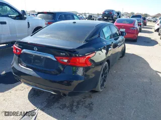 2017 Nissan Maxima SV with VIN 1N4AA6AP3HC421131, listed as a IAAI auction lot 41380316 with 125,694 mi miles. Bid and sale history available at carsss.com. Image 4.