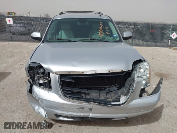 2014 GMC Yukon SLT with VIN 1GKS1CE02ER204452, listed as a IAAI auction lot 41804400 with 176,265 mi miles. Bid and sale history available at carsss.com. Image 12.