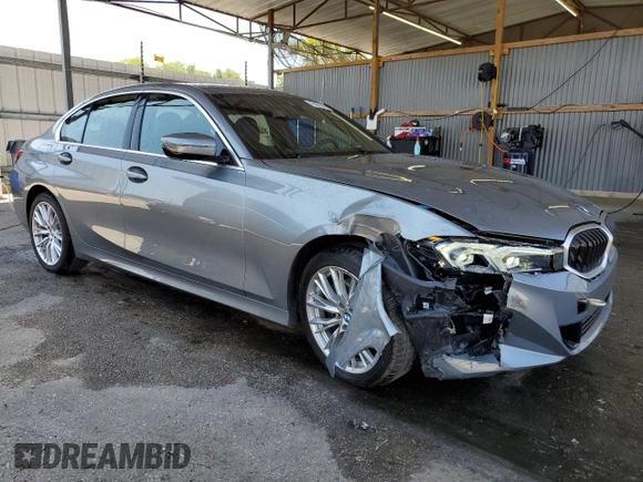 2024 BMW 3 Series 330i xDrive with VIN 3MW89FF08R8E67556, listed as a Copart auction lot 52790735 with 26,308 mi miles and Clean Title. Bid and sale history available at carsss.com. Image 4.