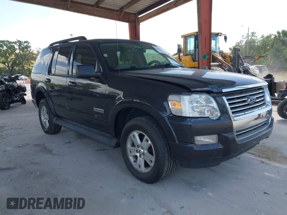 2007 Ford Explorer XLT with VIN 1FMEU63E97UB66066, listed as a IAAI auction lot 41920036 with 165,482 mi miles. Bid and sale history available at carsss.com. Image 1.