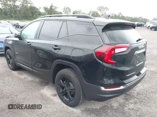 2024 GMC Terrain AT4 z VIN 3GKALYEG9RL140195, wystawiony jako IAAI lot #40476349 z przebiegiem Nie podano mil oraz . Historia ofert i sprzedaży dostępna na DreamBid. Obrazek 3.