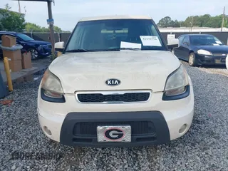 2010 Kia Soul + with VIN KNDJT2A2XA7098227, listed as a IAAI auction lot 42132556 with 240,712 mi miles and . Bid and sale history available at DreamBid. Image 6.