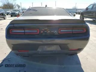 2016 Dodge Challenger 392 Hemi Scat Pack Shaker z VIN 2C3CDZFJ8GH279147, wystawiony jako Copart lot #41882095 z przebiegiem 98 874 mil mil oraz Szkoda całkowita • Salvage title. Historia ofert i sprzedaży dostępna na DreamBid. Obrazek 6.