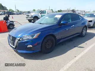 2019 Nissan Altima S z VIN 1N4BL4BV3KC103257, wystawiony jako IAAI lot #42056680 z przebiegiem 99 467 mil mil oraz . Historia ofert i sprzedaży dostępna na DreamBid. Obrazek 2.