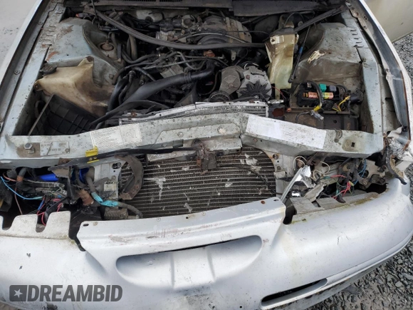 1990 Ford Thunderbird with VIN 1FAPP6046LH182637, listed as a Copart auction lot 82300484 with 149,365 mi miles and Salvage Title. Bid and sale history available at DreamBid. Image 11.