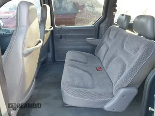 2000 Dodge Grand Caravan with VIN 2B4GP24G2YR761530, listed as a IAAI auction lot 41761127 with 200,000 mi miles and . Bid and sale history available at DreamBid. Image 8.