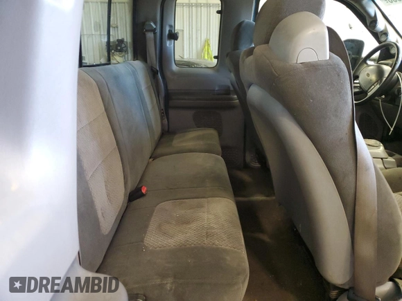 2000 Ford F-250 XL with VIN 1FTNX21F5YED17075, listed as a Copart auction lot 49782365 with 241,054 mi miles and Non repairable. Bid and sale history available at DreamBid. Image 10.