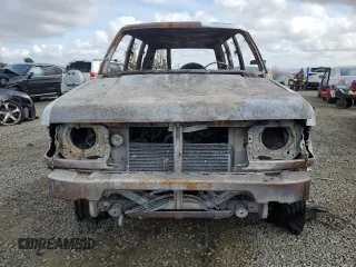 1994 Isuzu Trooper z VIN JACDH58VXR7931051, wystawiony jako Copart lot #50436555 z przebiegiem Nie podano mil oraz Nie do naprawy. Historia ofert i sprzedaży dostępna na DreamBid. Obrazek 5.
