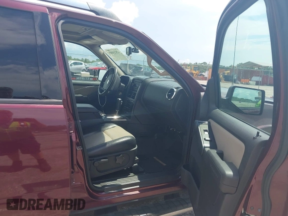 2008 Ford Explorer Sport Trac Limited with VIN 1FMEU53888UB26714, listed as a IAAI auction lot 42824005 with 102,931 mi miles and . Bid and sale history available at DreamBid. Image 5.
