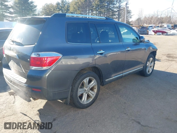 2012 Toyota Highlander Limited with VIN 5TDDK3EH3CS151170, listed as a IAAI auction lot 41710186 with 199,412 mi miles. Bid and sale history available at carsss.com. Image 4.