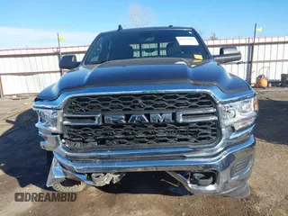 2022 Ram 2500 Tradesman with VIN 3C6UR5CJ5NG281375, listed as a IAAI auction lot 41453801 with 38,289 mi miles. Bid and sale history available at carsss.com. Image 12.