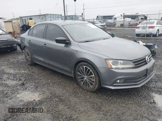 2017 Volkswagen Jetta Sport z VIN 3VWD17AJ1HM405983, wystawiony jako IAAI lot #41054911 z przebiegiem 108 959 mil mil oraz . Historia ofert i sprzedaży dostępna na DreamBid. Obrazek 1.